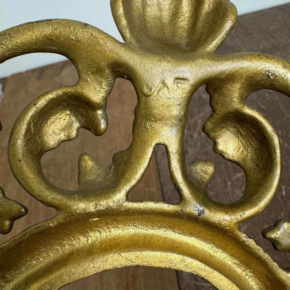 Vintage Ornate Gold Cast Metal‎ Filigree Oval Picture Frame Scrollwork 10.5x8.5